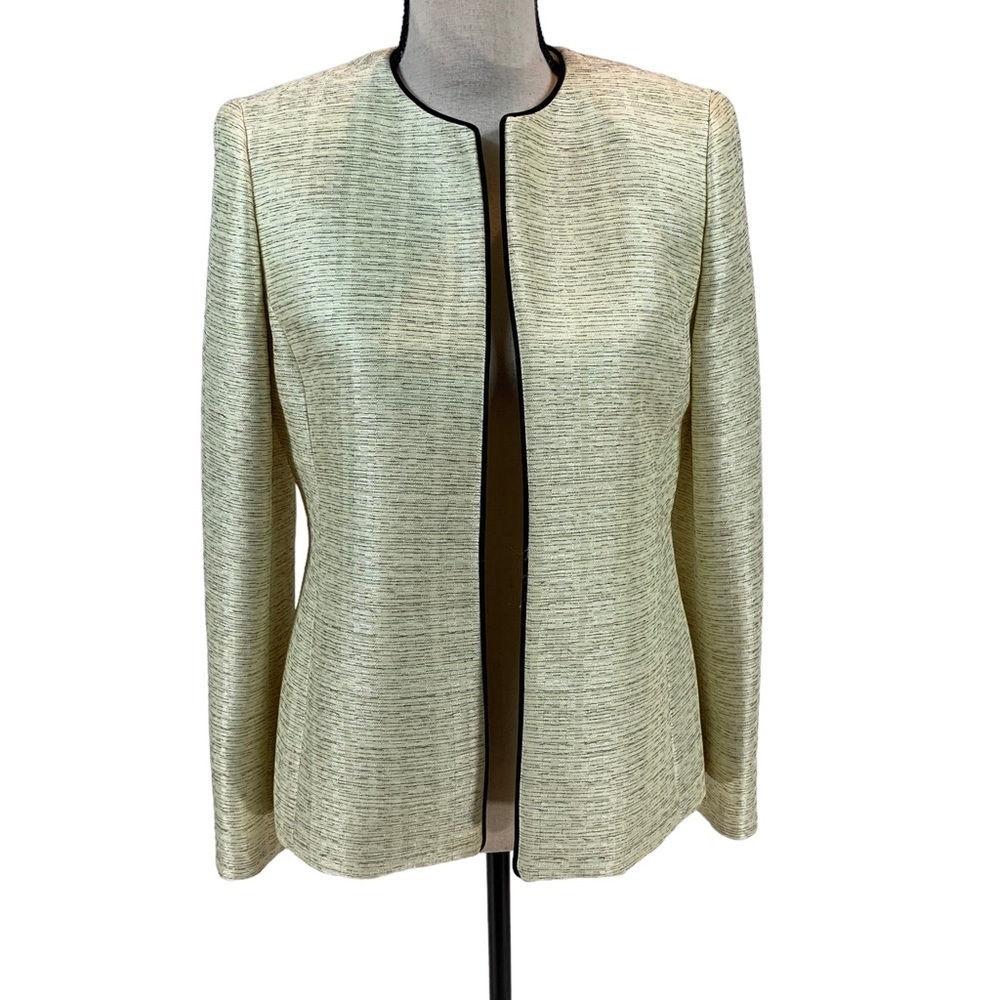 Jones Studio Separates Long Sleeve Blazer - Cream Ivory Black - size 4